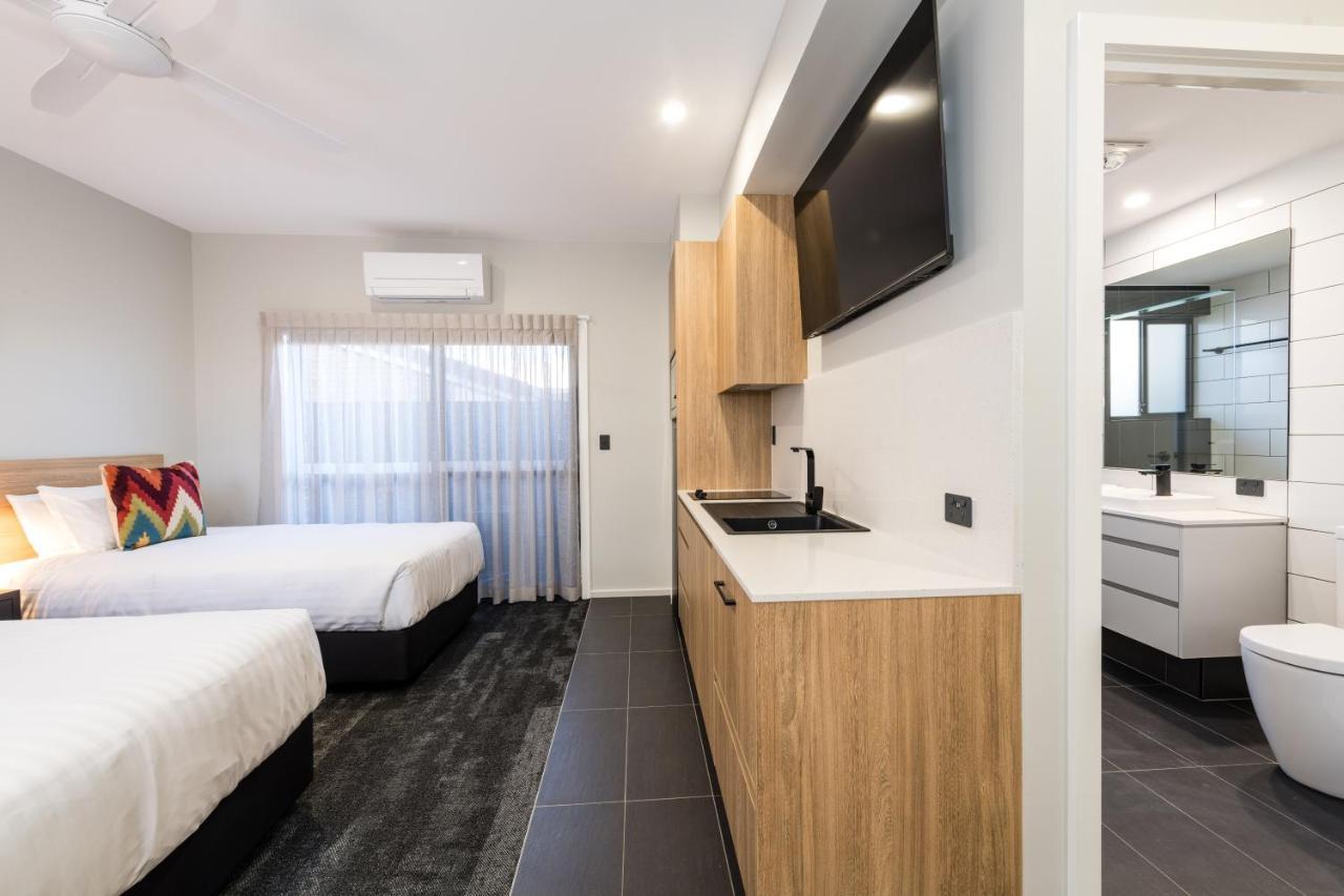 Avenue Motel Apartments 土乌巴 外观 照片
